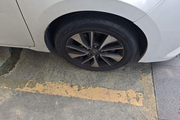 Used Toyota Levin 2014 1.8 GS-L CVT Leading Edition Right Front Wheel Hub