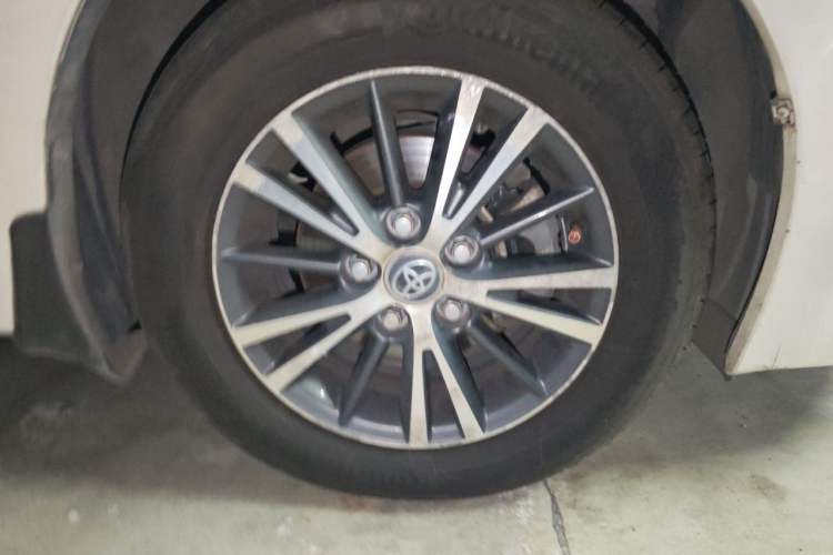 Used Toyota Levin 2014 1.6G CVT Elite Edition Right Front Wheel Hub