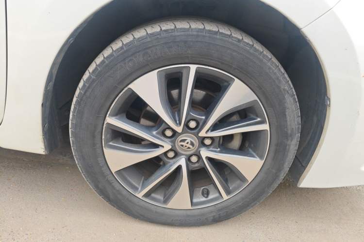 Used Toyota Levin 2014 1.8 GS CVT Elite Edition Right Front Wheel Hub