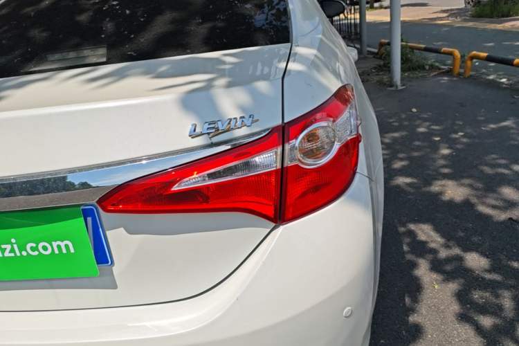 Used Toyota Levin 2014 1.6G CVT Elite Edition Right Rear Taillight