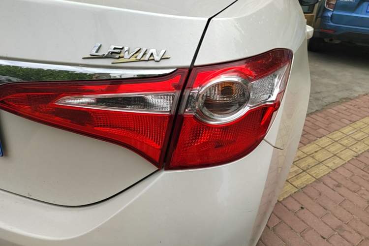 Used Toyota Levin 2014 1.6G CVT Elite Edition Right Rear Taillight