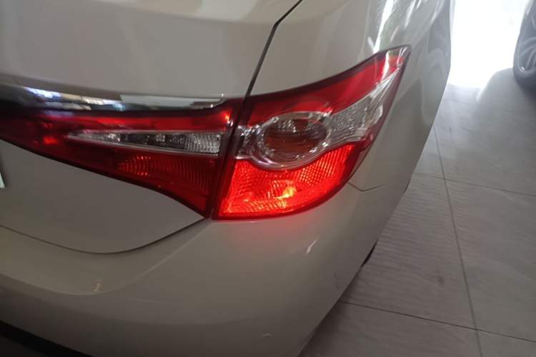 Used Toyota Levin 2014 1.6G CVT Elite Edition Right Rear Taillight