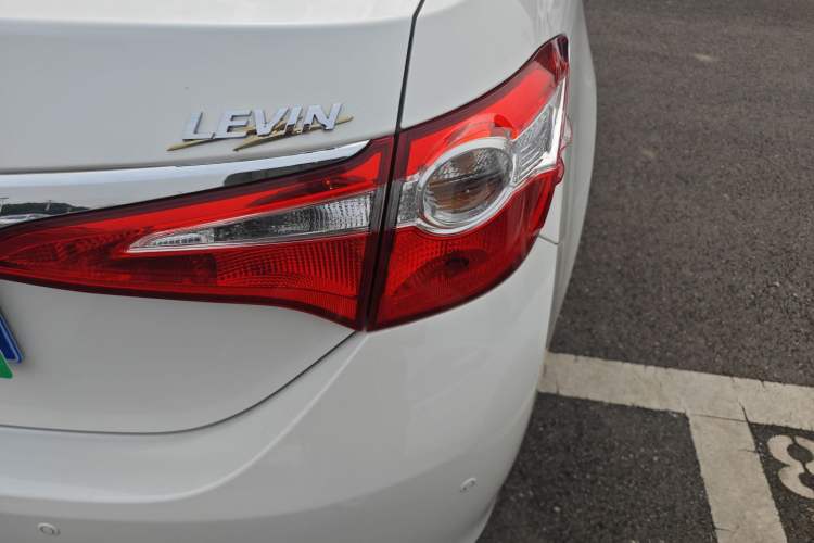 Used Toyota Levin 2014 1.6G Manual Elite Edition Right Rear Taillight