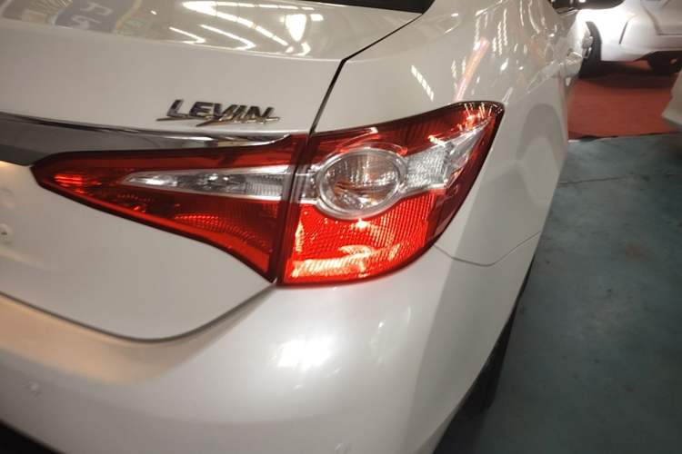 Used Toyota Levin 2014 1.6G CVT Elite Edition Right Rear Taillight