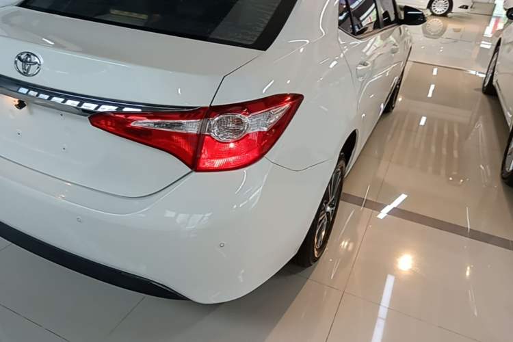 Used Toyota Levin 2014 1.6G CVT Elite Edition Right Rear Taillight