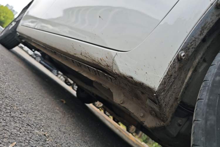 Used Toyota Levin 2014 1.6G CVT Elite Edition Right Side Sill