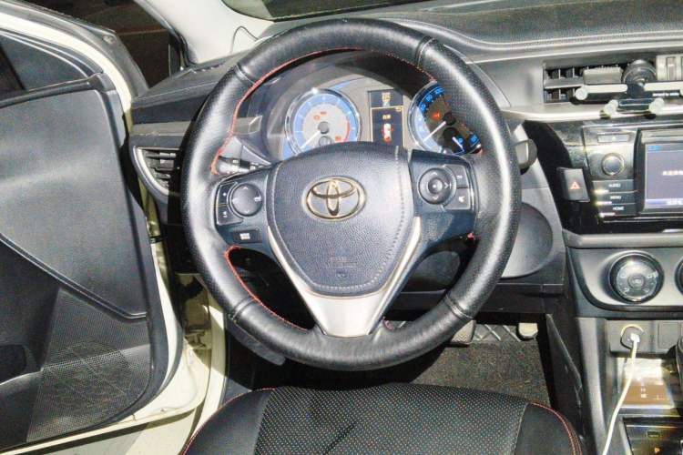 Used Toyota Levin 2014 1.8 GS CVT Elite Edition Steering Wheel