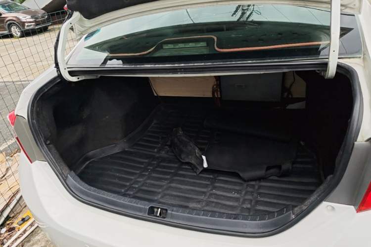 Used Toyota Levin 2014 1.6G CVT Elite Edition Trunk