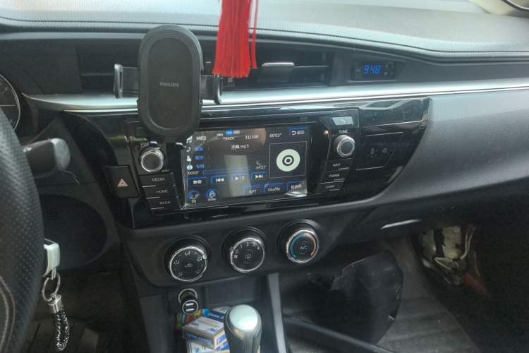 Used Toyota Levin 2014 1.6G CVT Elite Edition Audio And AC Panel