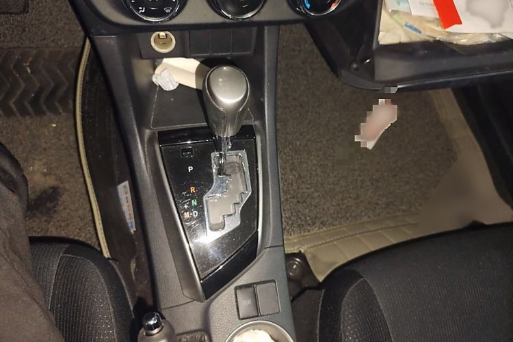 Used Toyota Levin 2014 1.6G CVT Elite Edition Gear Lever