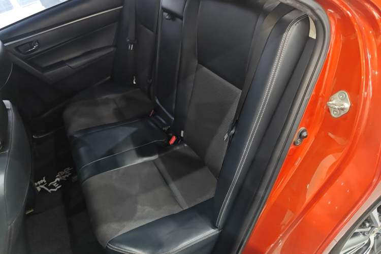 Used Toyota Levin 2014 1.6G-L CVT Leading Edition Interior 4