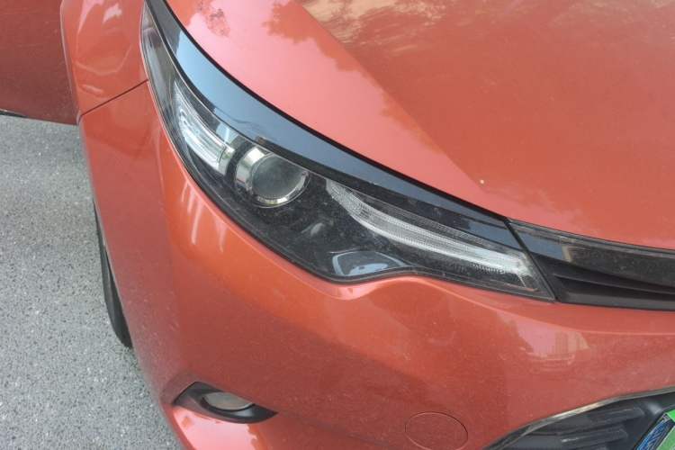 Used Toyota Levin 2014 1.6G CVT Elite Edition Right Front Headlight