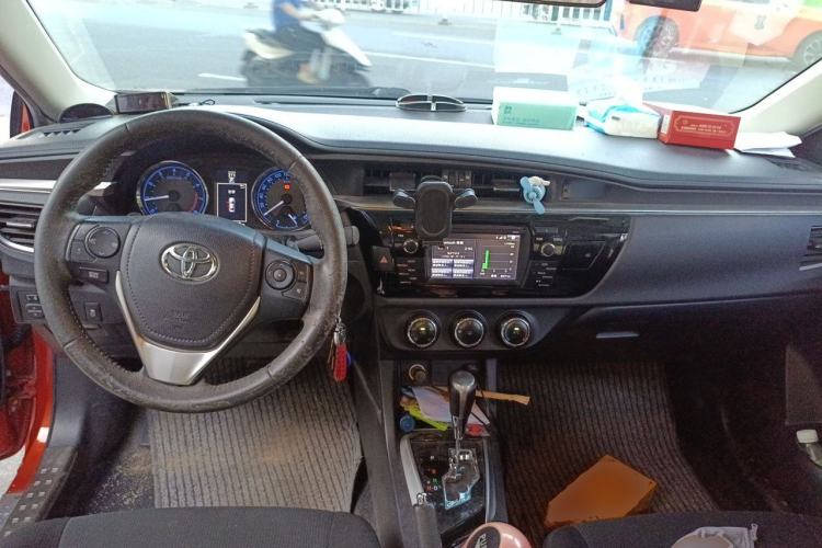 Used Toyota Levin 2015 1.8GS CVT Orange Limited Edition Center Console