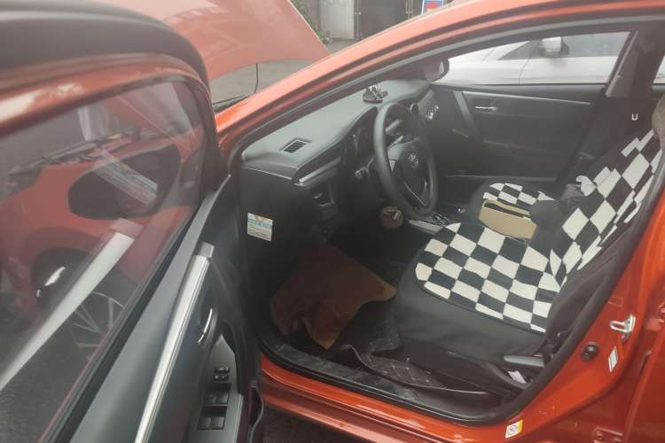 Used Toyota Levin 2015 1.6G CVT Orange Limited Edition Driver Seat