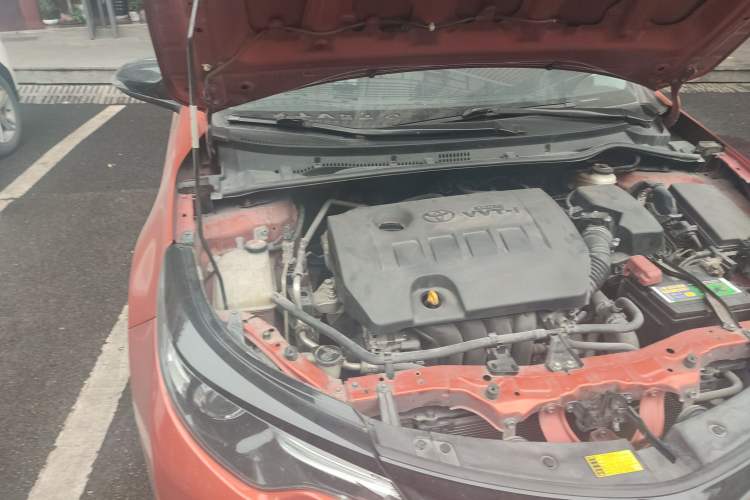 Used Toyota Levin 2015 1.6G CVT Orange Limited Edition Engine Bay Right