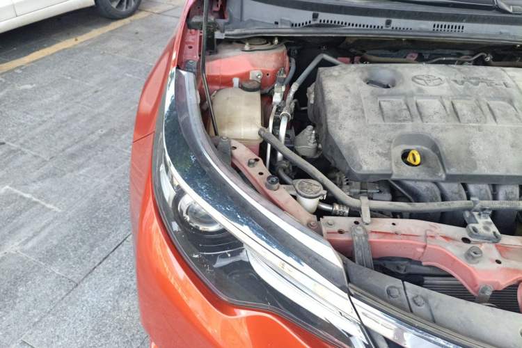 Used Toyota Levin 2015 1.8GS CVT Orange Limited Edition Engine Bay Right