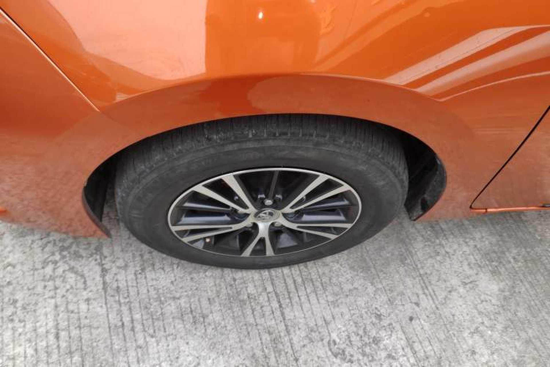 Used Toyota Levin 2015 1.6G CVT Orange Limited Edition Exterior 7