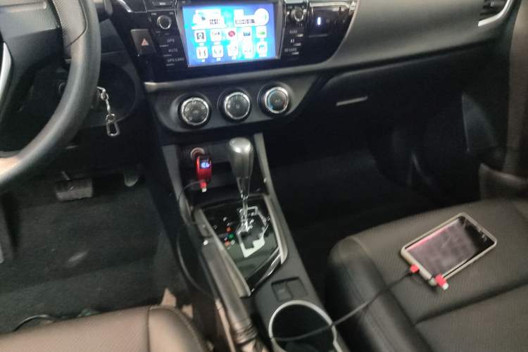 Used Toyota Levin 2015 1.6G CVT Orange Limited Edition Gear Lever