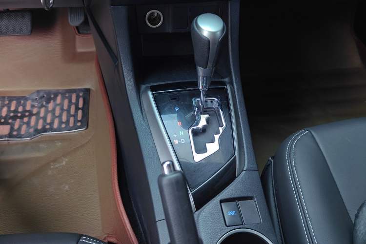 Used Toyota Levin 2015 1.6G CVT Orange Limited Edition Gear Lever