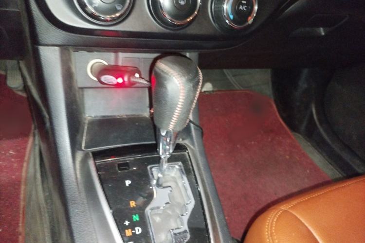 Used Toyota Levin 2015 1.8GS CVT Orange Limited Edition Gear Lever