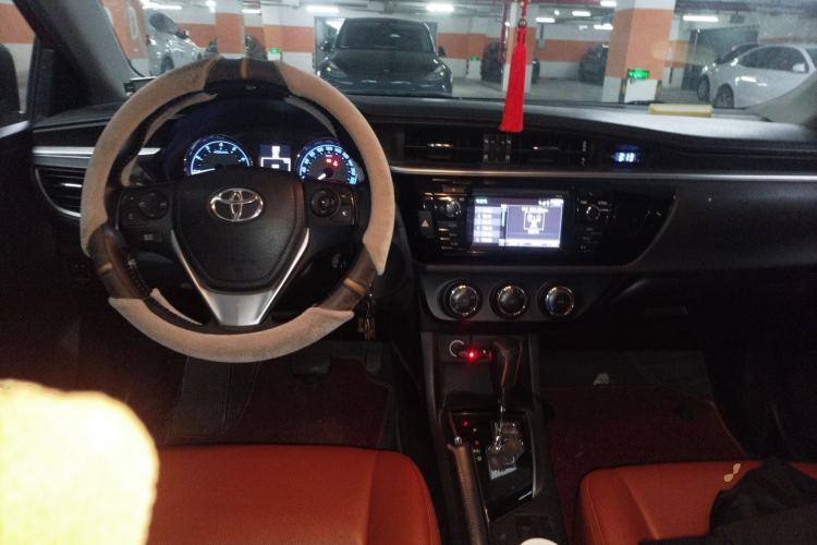 Used Toyota Levin 2015 1.8GS CVT Orange Limited Edition Interior 2