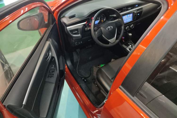 Used Toyota Levin 2015 1.6G CVT Orange Limited Edition Interior 3