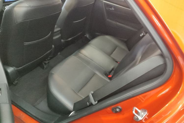 Used Toyota Levin 2015 1.6G CVT Orange Limited Edition Interior 4