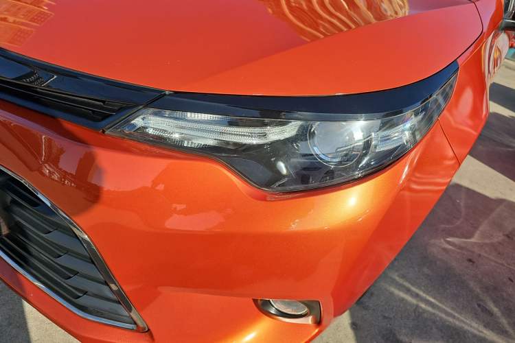 Used Toyota Levin 2015 1.6G CVT Orange Limited Edition Left Front Headlight