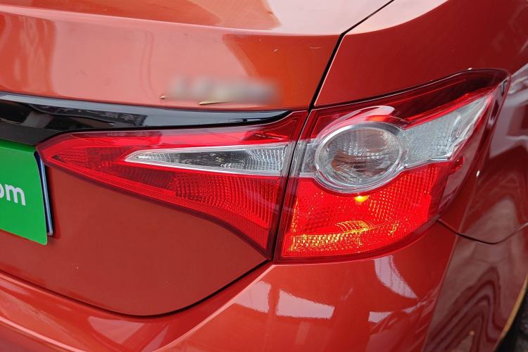 Used Toyota Levin 2015 1.6G CVT Orange Limited Edition Right Rear Taillight