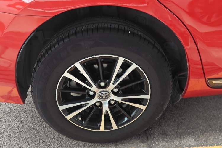 Used Toyota Levin 2015 1.6G CVT Orange Limited Edition Right Rear Wheel Hub
