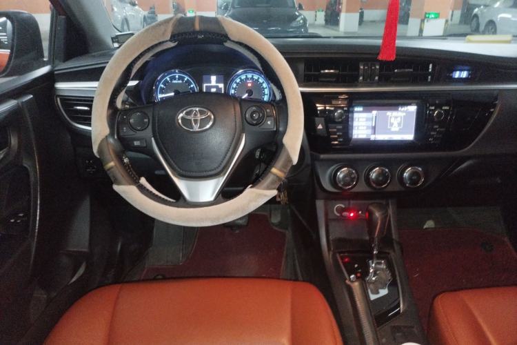 Used Toyota Levin 2015 1.8GS CVT Orange Limited Edition Steering Wheel