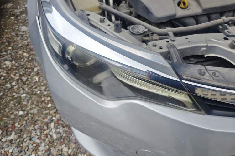 Used Toyota Levin 2015 1.6E CVT New Edition Right Front Headlight