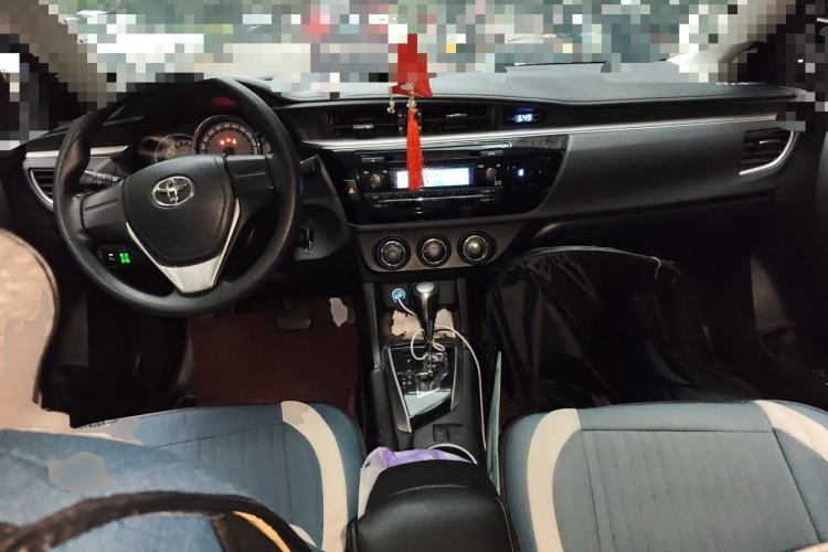 Used Toyota Levin 2016 1.6G CVT Elite Edition Center Console