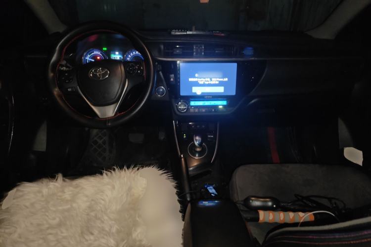 Used Toyota Levin 2016 Dual-Engine 1.8H GS E-CVT Elite Model with Sunroof Center Console