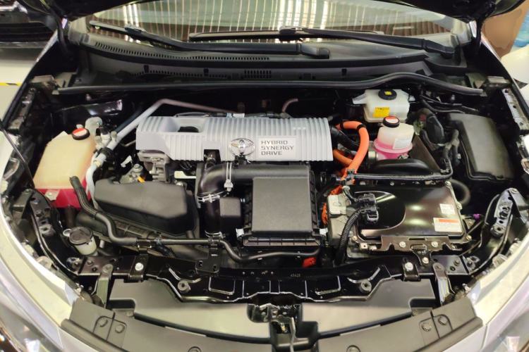Used Toyota Levin 2016 Dual-Engine 1.8H GS E-CVT Elite Model with Sunroof Engine Bay
