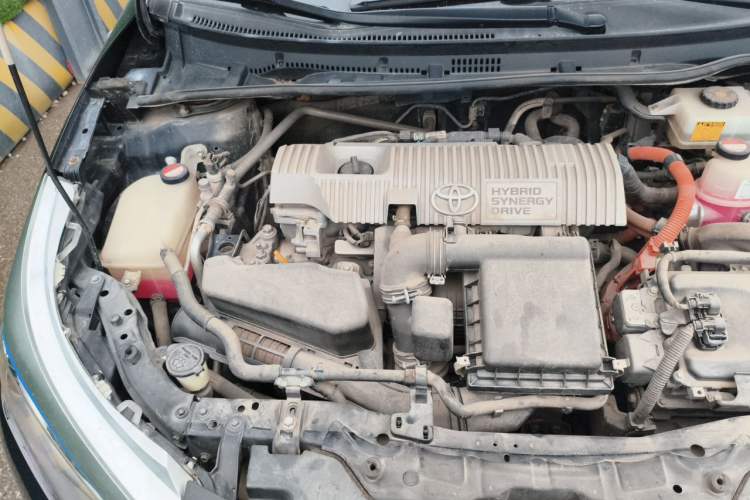 Used Toyota Levin 2016 Dual-Engine 1.8H GS E-CVT Elite Model with Sunroof Engine Bay Right