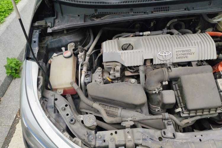 Used Toyota Levin 2016 Dual-Engine 1.8H GS-L E-CVT Leading Edition Engine Bay Right