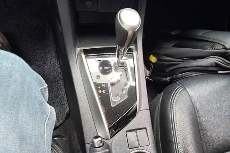 Used Toyota Levin 2016 1.6G CVT Elite Edition Gear Lever