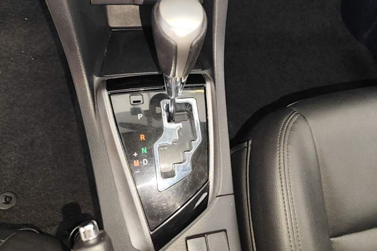 Used Toyota Levin 2016 1.6G CVT Elite Edition Gear Lever