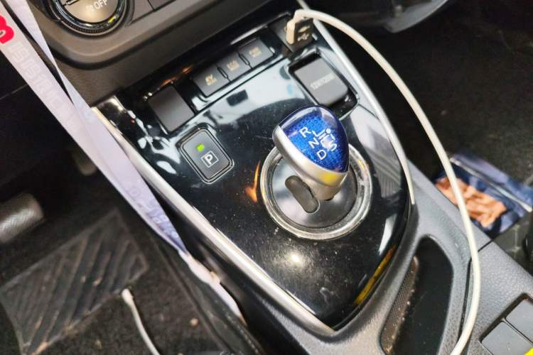 Used Toyota Levin 2016 Dual-Engine 1.8H GS-L E-CVT Leading Edition Gear Lever