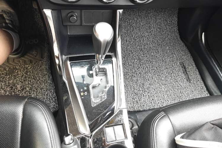 Used Toyota Levin 2016 1.6G CVT Elite Edition Gear Lever