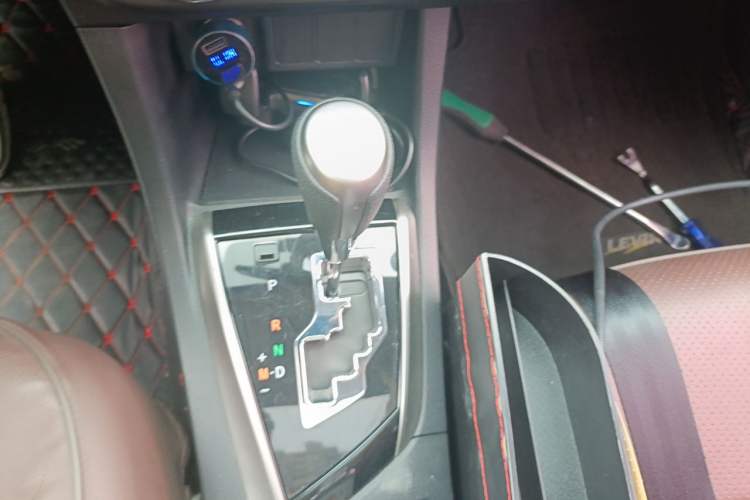 Used Toyota Levin 2016 1.6G CVT Elite Edition Gear Lever