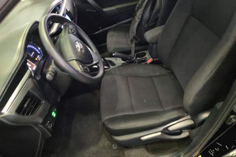 Used Toyota Levin 2016 Dual-Engine 1.8H GS E-CVT Elite Model with Sunroof Left Front Seat