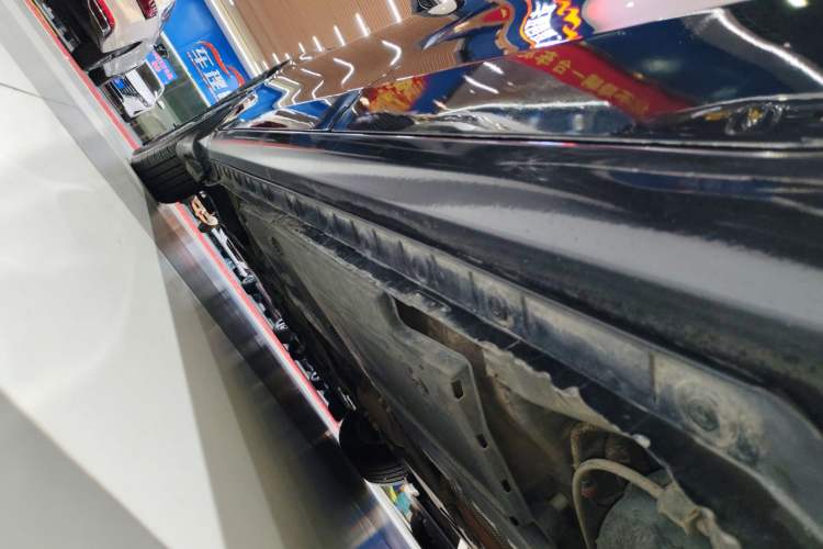 Used Toyota Levin 2016 Dual-Engine 1.8H GS E-CVT Elite Model with Sunroof Left Side Sill