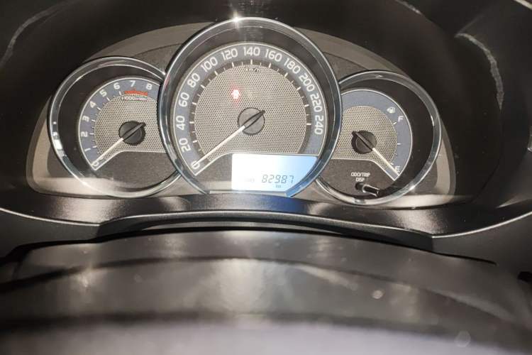 Used Toyota Levin 2016 1.6G CVT Elite Edition Odometer Close Up