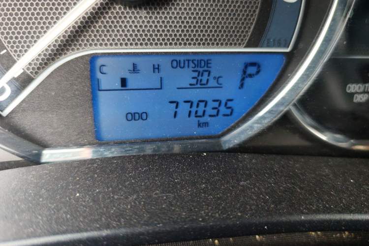 Used Toyota Levin 2016 1.6G CVT Elite Edition Odometer Close Up