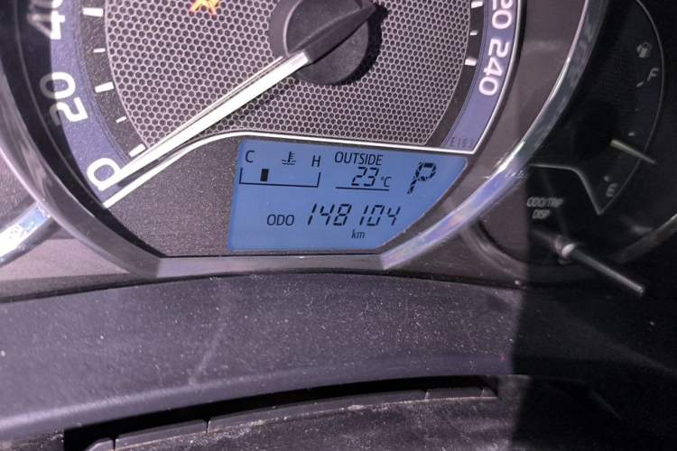 Used Toyota Levin 2016 1.6G CVT Elite Edition Odometer Close Up
