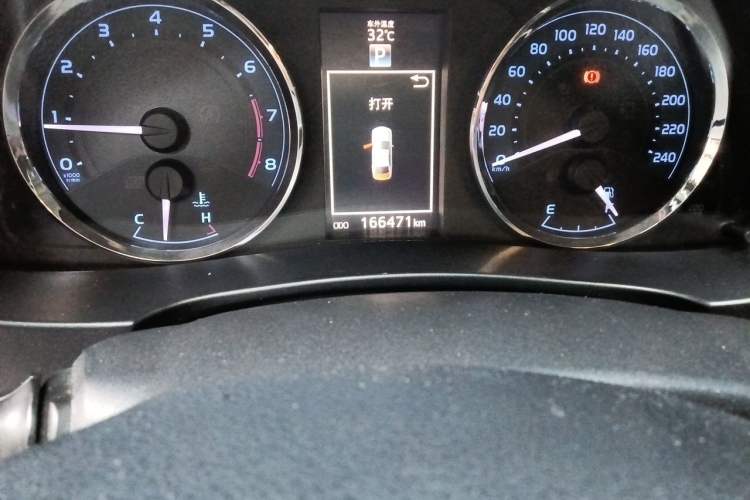 Used Toyota Levin 2016 1.6G CVT Elite Edition Odometer Close Up