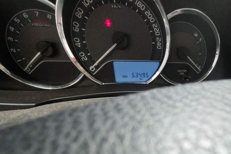 Used Toyota Levin 2016 1.6G CVT Elite Edition Odometer Close Up
