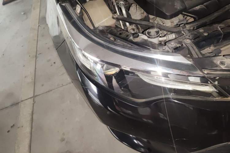 Used Toyota Levin 2016 1.6G CVT Elite Edition Right Front Headlight